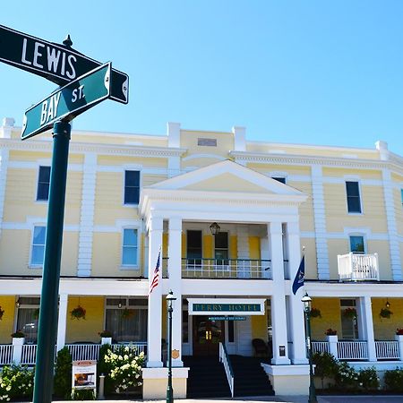 Perry Hotel Petoskey Exterior photo