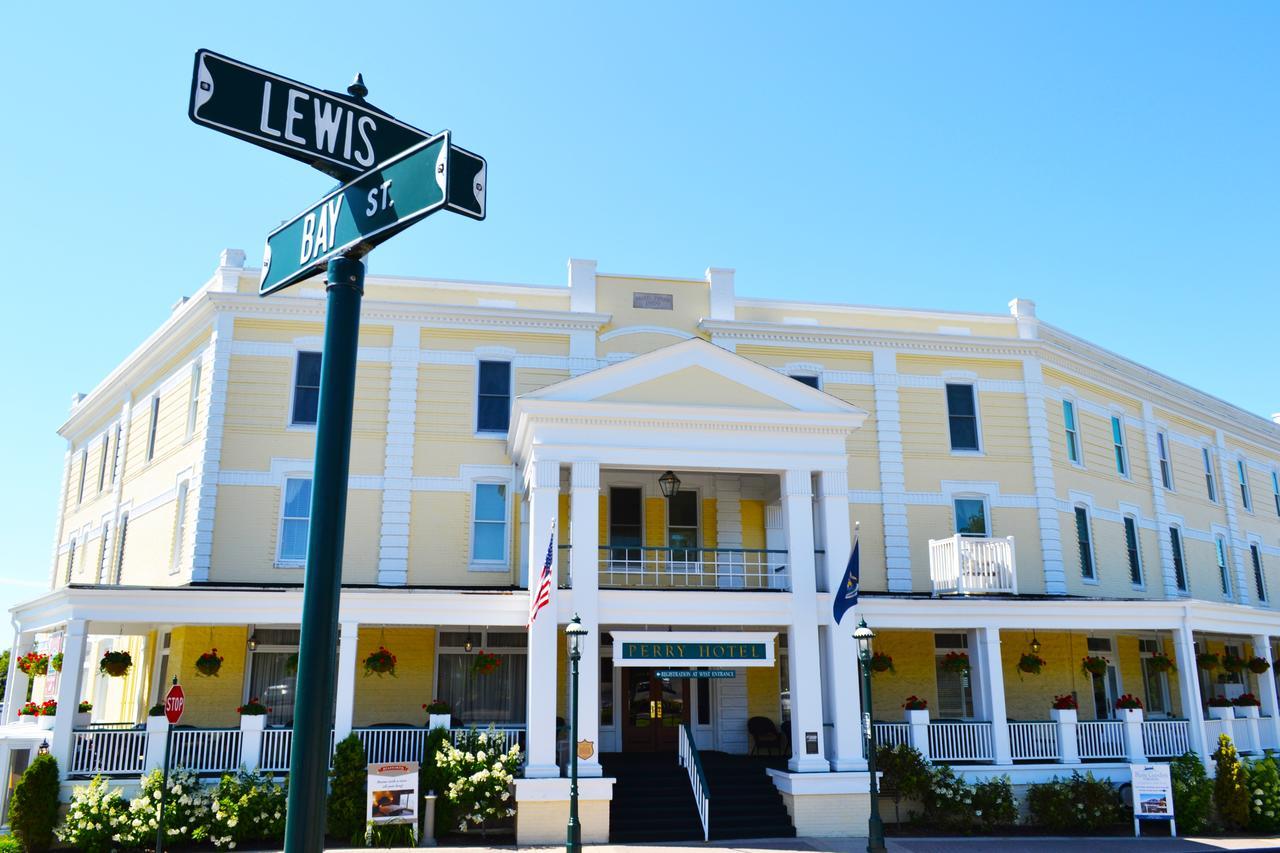 Perry Hotel Petoskey Exterior photo